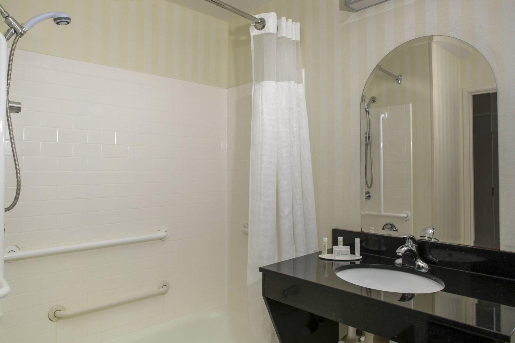 Fairfield Inn & Suites Milledgeville Bagian luar foto